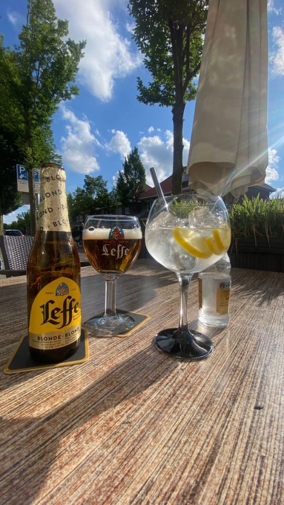 terrasje hostellerie munten bezoek weert