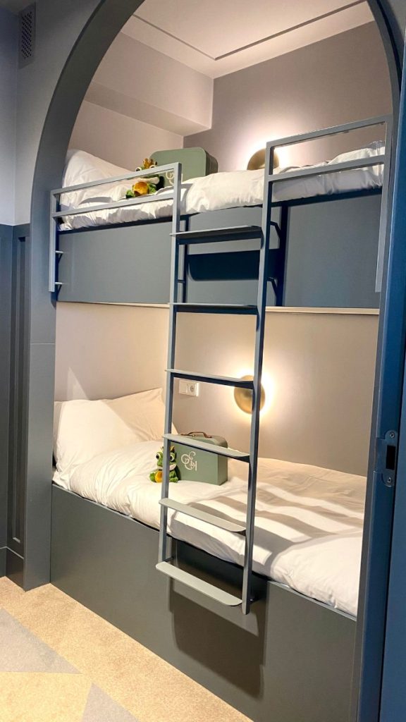 kinderbed grand hotel
