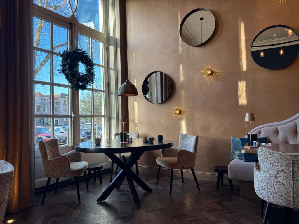 ontbijtzaal hotel mondragon